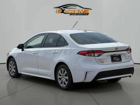 Used 2020 Toyota Corolla LE image 4