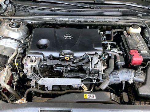 Used 2018 Toyota Camry LE FWD image 9
