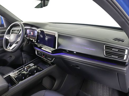 New 2024 Volkswagen Atlas Cross Sport SEL R-Line image 31