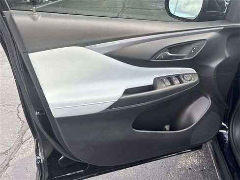 Certified 2025 Buick Envista Preferred image 21