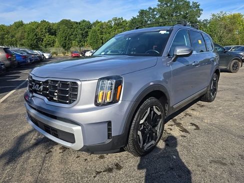 Used 2024 Kia Telluride S AWD/4WD image 3