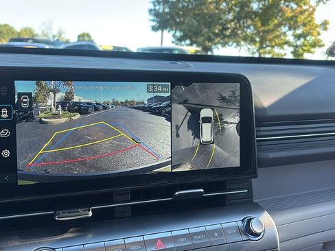 Used 2025 Hyundai Kona Limited image 22