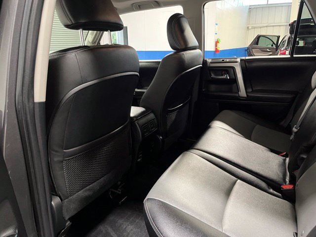 Used 2016 Toyota 4Runner SR5 Premium RWD image 18