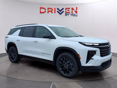 New 2026 Chevrolet Traverse LT w/ Midnight/Sport Edition image 7