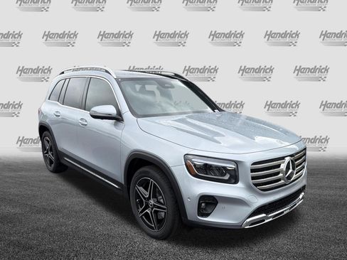 New 2026 Mercedes-Benz GLB 250 image 2