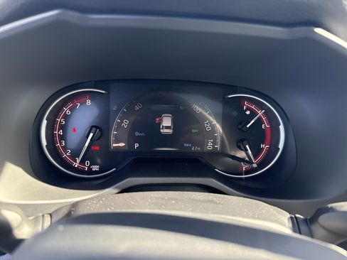 New 2025 Toyota RAV4 XLE Premium w/ Weather Package FWD image 19