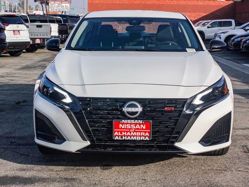 New 2025 Nissan Altima 2.5 SR image 3