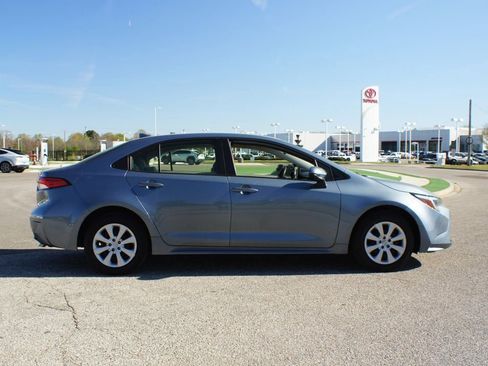 Used 2024 Toyota Corolla LE FWD image 19