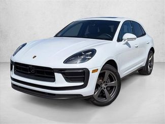 Certified 2025 Porsche Macan video 1