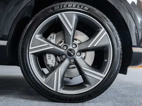 Used 2025 Genesis GV80 2.5T Prestige image 21