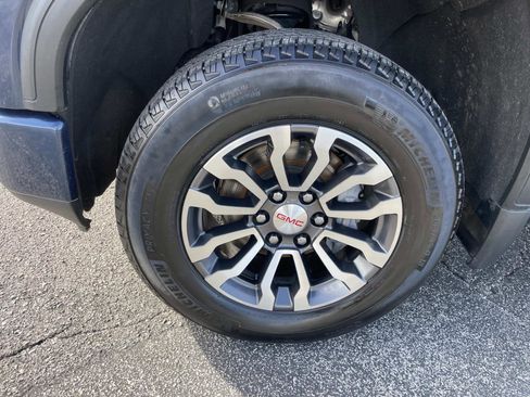 Used 2019 GMC Sierra 1500 AT4 w/ AT4 Premium Package image 11