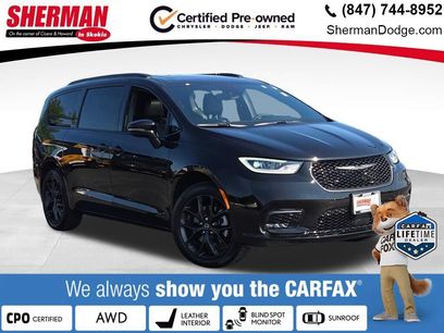 Certified 2026 Chrysler Pacifica Limited w/ S Appearance Package