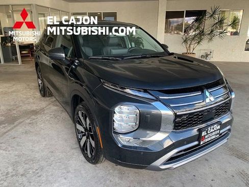 New 2026 Mitsubishi Outlander SE AWD/4WD image 1