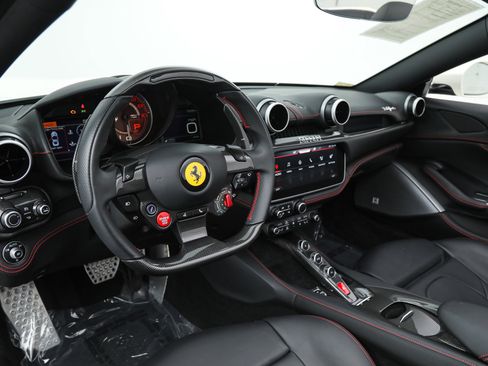 Certified 2023 Ferrari Portofino M image 3