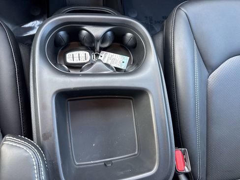 New 2026 Chrysler Pacifica Select image 20