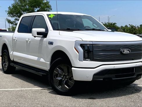 Used 2024 Ford F150 Lightning Lariat w/ Max Trailer Tow Package AWD/4WD image 32