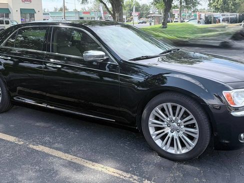 Used 2012 Chrysler 300 Limited w/ Luxury Group RWD image 12