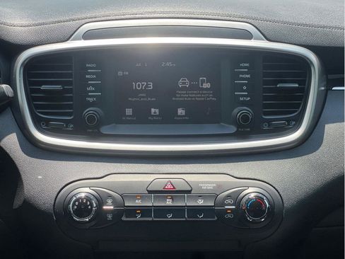 Used 2020 Kia Sorento LX FWD image 6