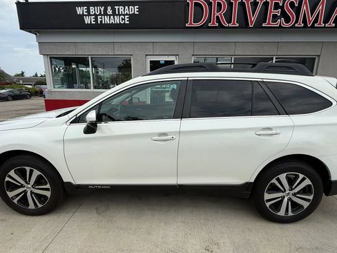 Used 2018 Subaru Outback 3.6R Limited AWD/4WD image 8