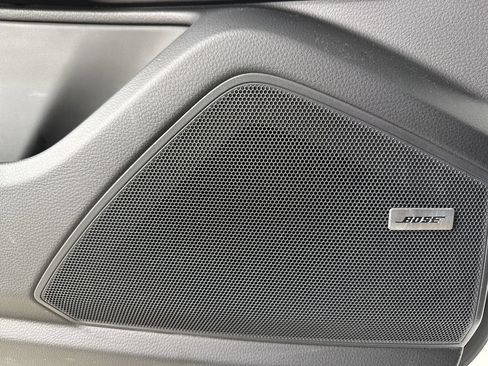 Certified 2023 Porsche Cayenne Platinum Edition AWD/4WD image 34