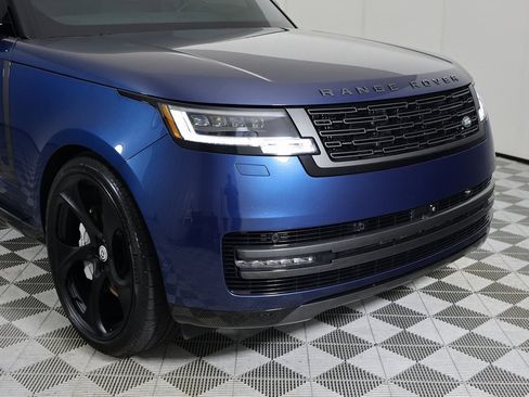 Used 2025 Land Rover Range Rover SE image 43