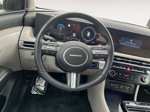 Used 2025 Hyundai Tucson SEL image 12
