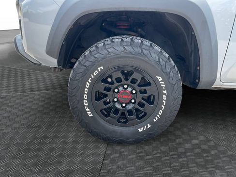 Used 2017 Toyota Tacoma TRD Pro AWD/4WD image 14