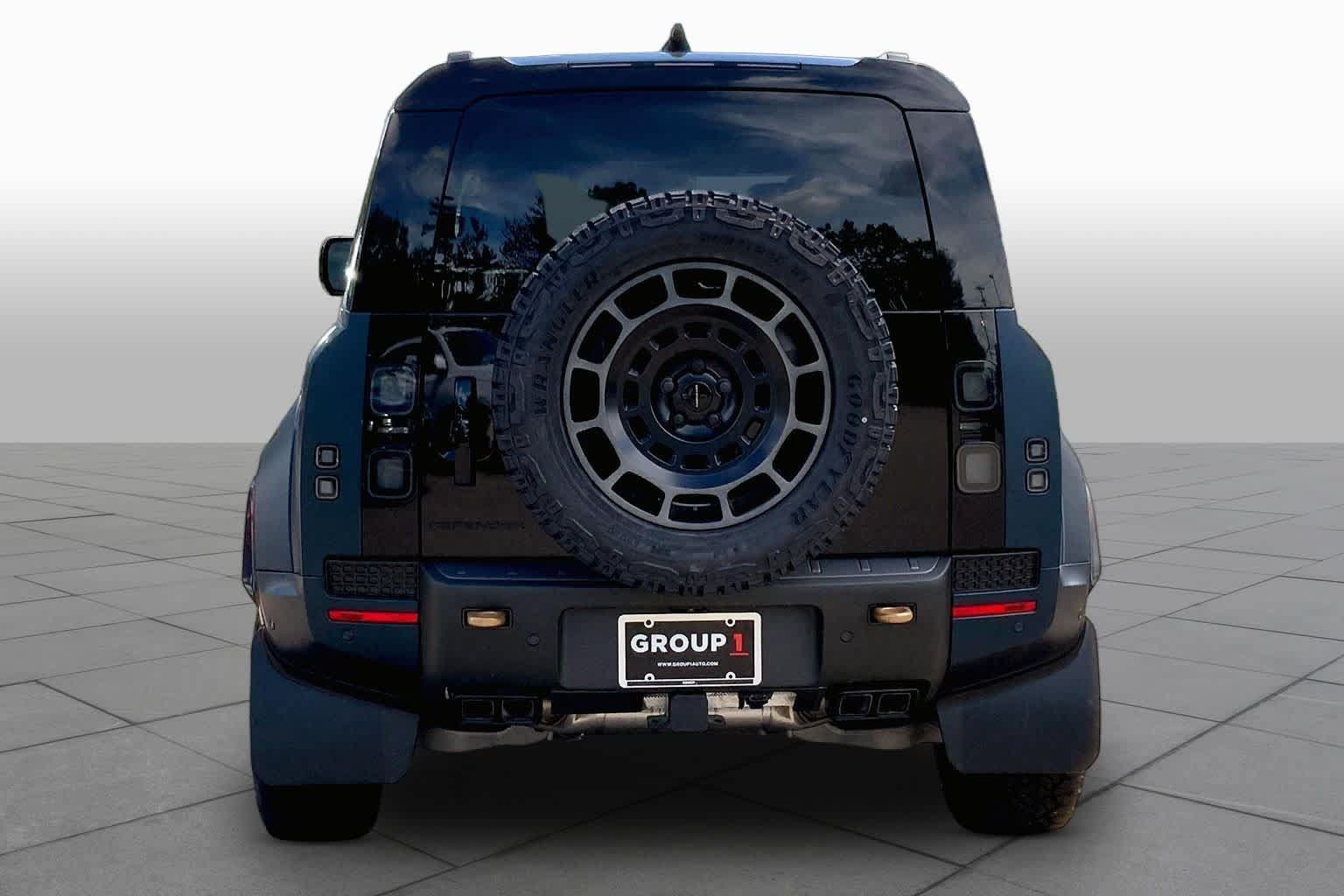 New 2026 Land Rover Defender 110 OCTA AWD/4WD image 4