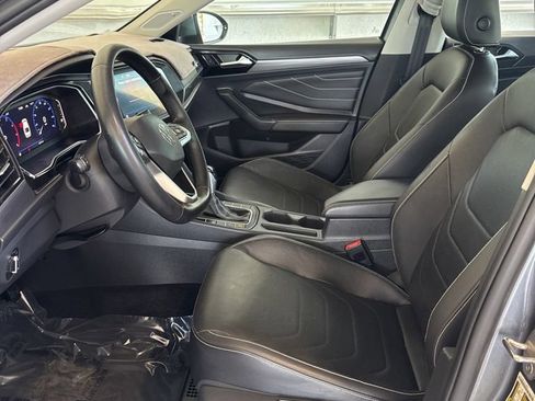 Certified 2022 Volkswagen Jetta SEL FWD image 10