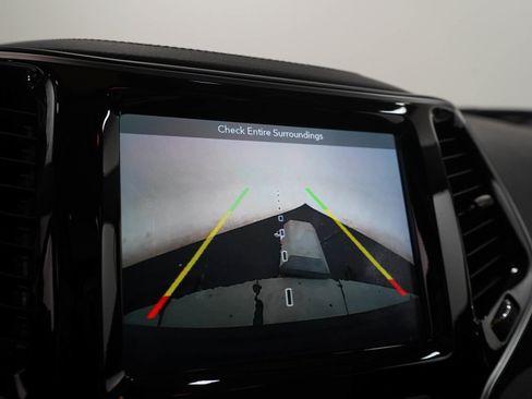 Used 2019 Jeep Cherokee Limited AWD/4WD image 30