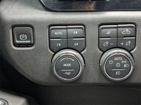 Used 2024 Chevrolet Silverado 2500 High Country w/ High Country Premium Package image 30