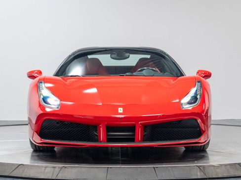 Used 2018 Ferrari 488 Spider RWD image 47