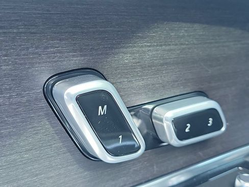Used 2025 Land Rover Range Rover Long Wheelbase Autobiography AWD/4WD image 27