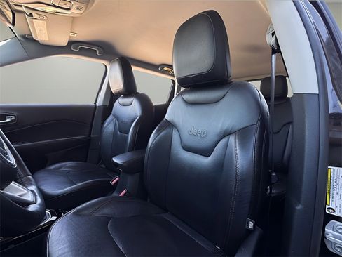 Used 2018 Jeep Compass Limited image 18