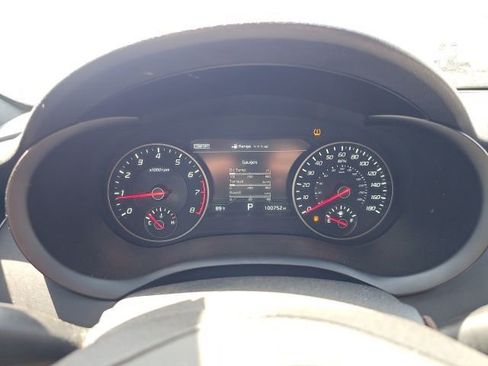 Used 2018 Kia Stinger GT1 AWD/4WD image 25