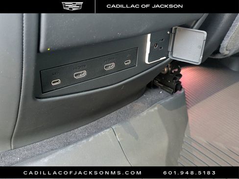 New 2026 Cadillac Escalade ESV Platinum Luxury w/ LPO, Floor Liner Package image 23