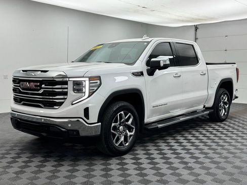 Used 2023 GMC Sierra 1500 SLT w/ SLT Premium Plus Package AWD/4WD image 2