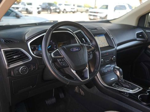 Used 2018 Ford Edge SEL w/ Equipment Group 201A FWD image 2