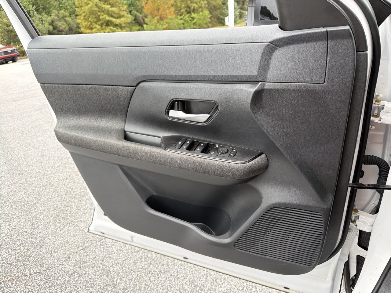 Certified 2026 Nissan Kicks SV w/ SV Premium Package FWD image 16