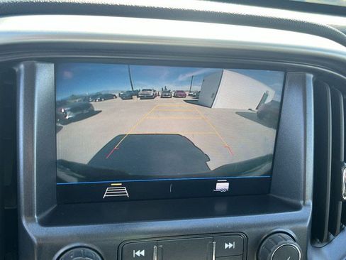 Used 2022 Chevrolet Colorado LT image 14