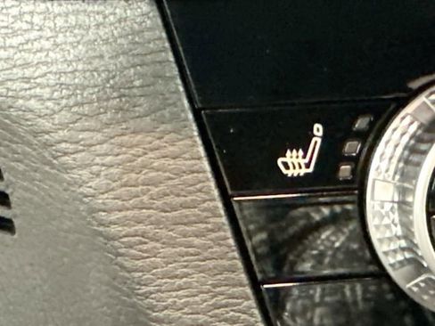 Used 2024 Mitsubishi Outlander SE image 17