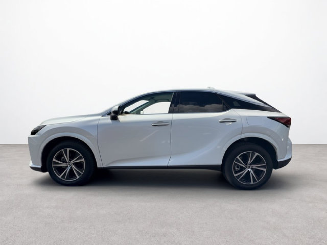 Used 2024 Lexus RX 350 FWD w/ Technology Package image 2