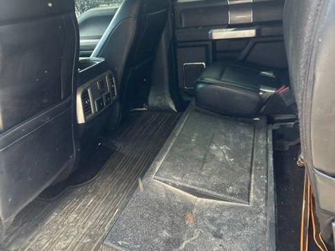 Used 2019 Ford F150 Lariat w/ Equipment Group 502A Luxury AWD/4WD image 13