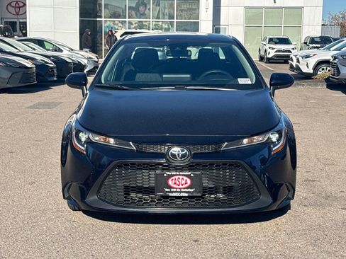 Used 2022 Toyota Corolla LE image 2