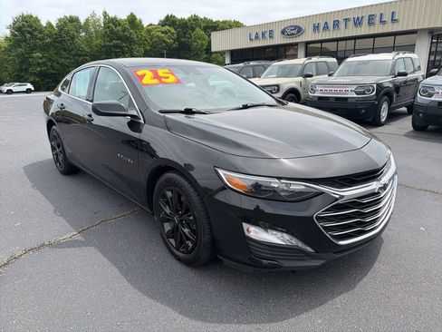 Used 2025 Chevrolet Malibu LT image 1