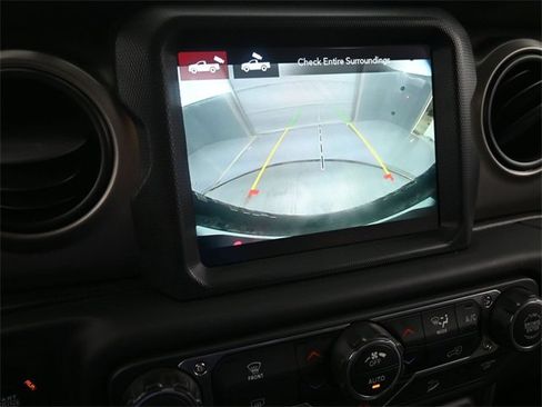 Used 2020 Jeep Wrangler Sport image 33