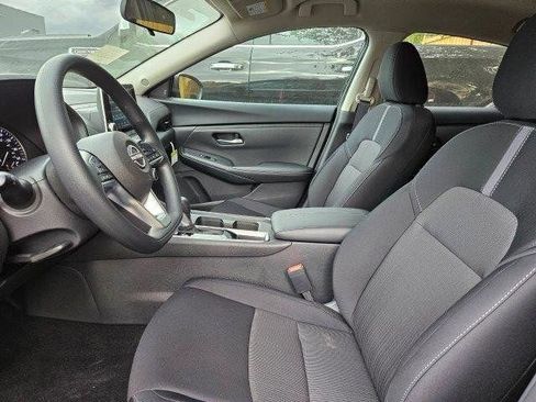 Certified 2025 Nissan Sentra SV FWD image 18