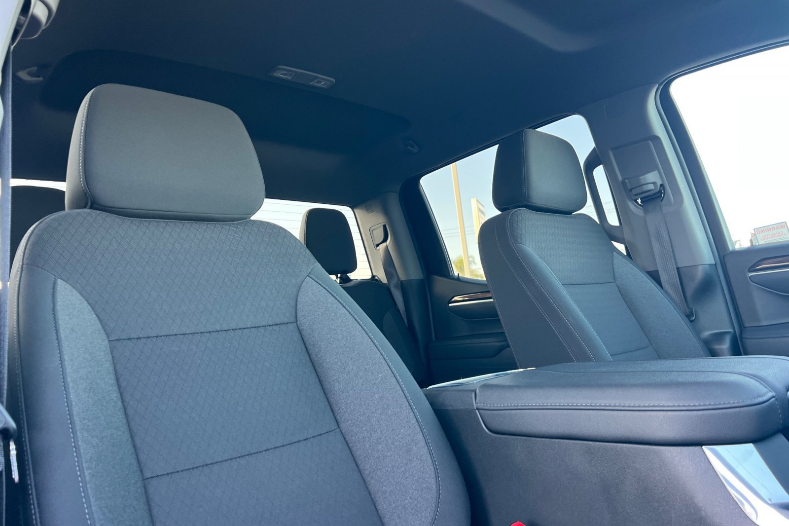 Used 2025 Chevrolet Silverado 1500 LT AWD/4WD image 21