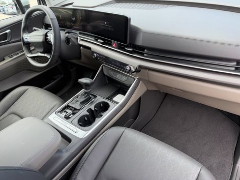 New 2027 Kia Carnival EX FWD image 15