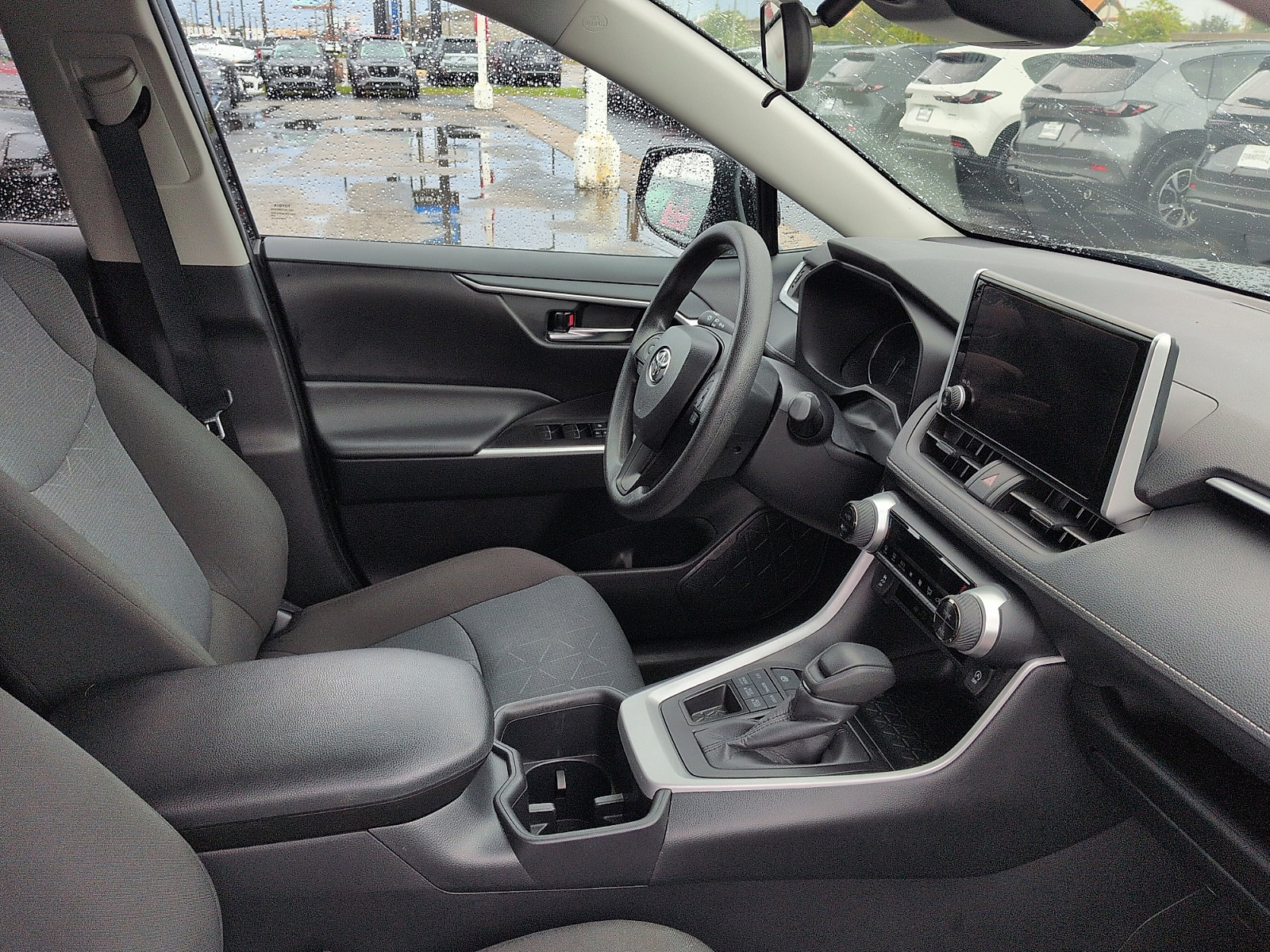 Used 2025 Toyota RAV4 XLE AWD/4WD image 7